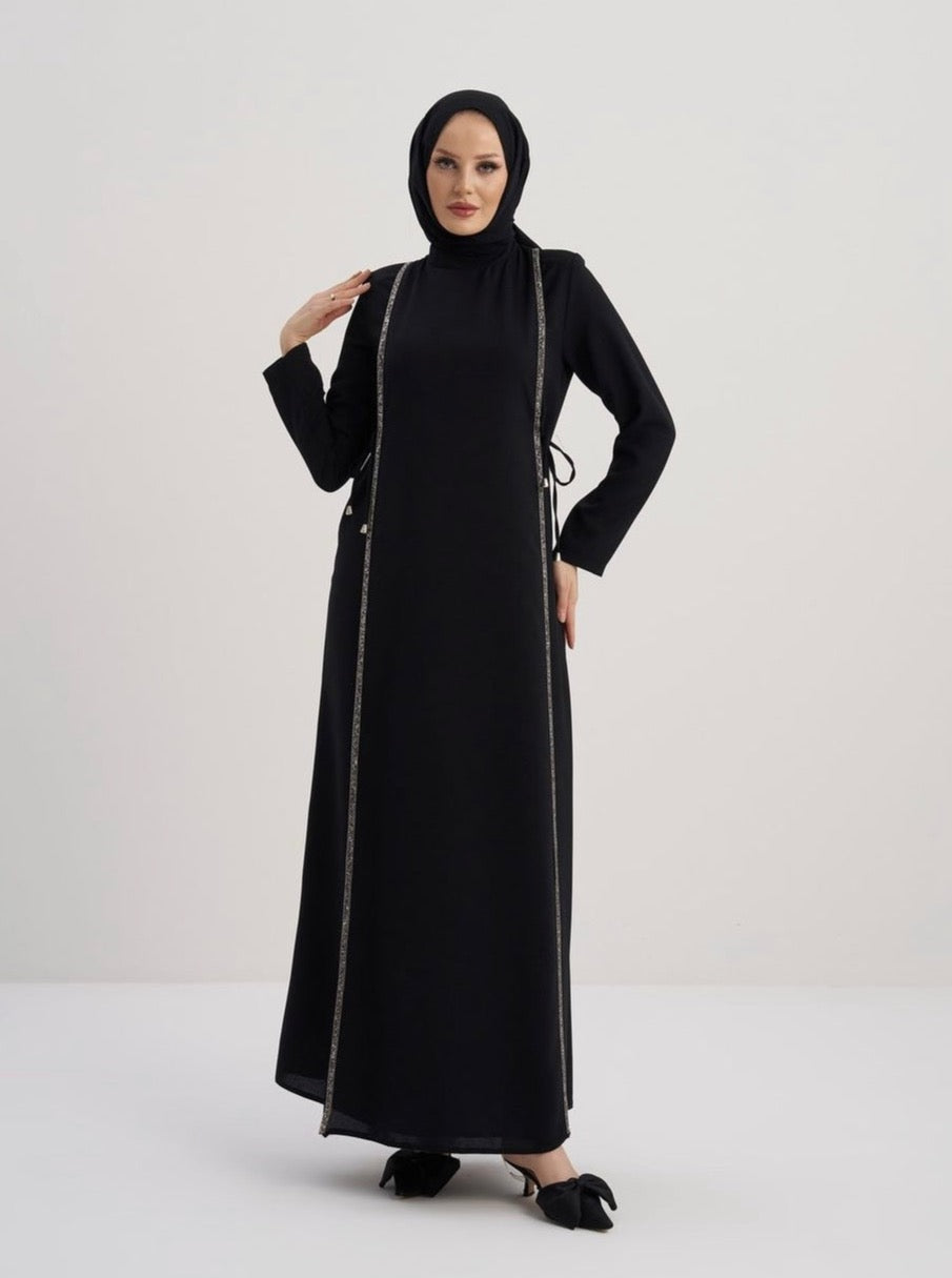 Selma Öz Butik - Schwarzes Kleid mit eleganten Details